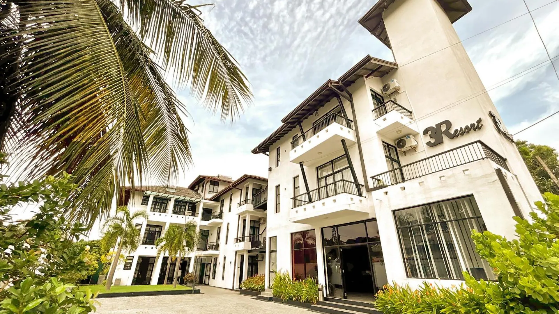3R Resort By Blue Bird Negombo